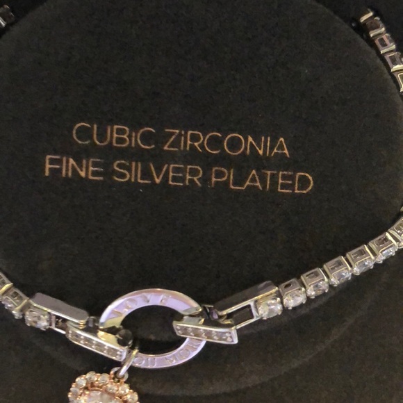 New - Picture 2 of 2